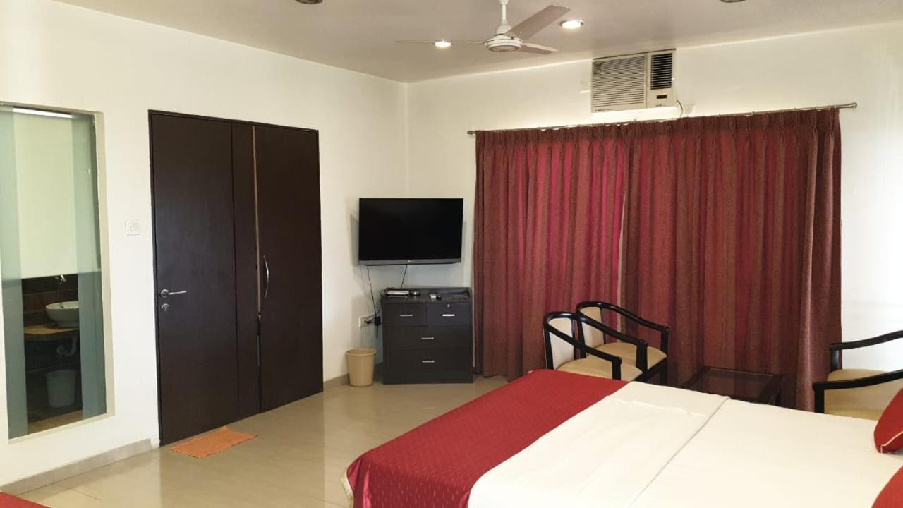 Resort Silver Hills Lonavala Exterior photo