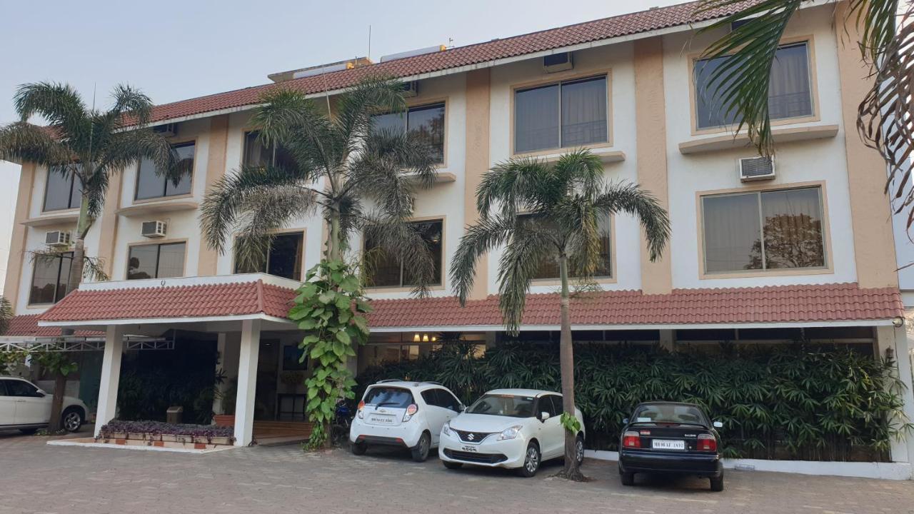 Resort Silver Hills Lonavala Exterior photo